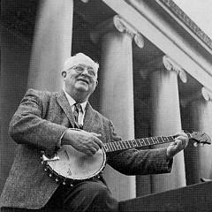 Robert Schmertz playing the banjo